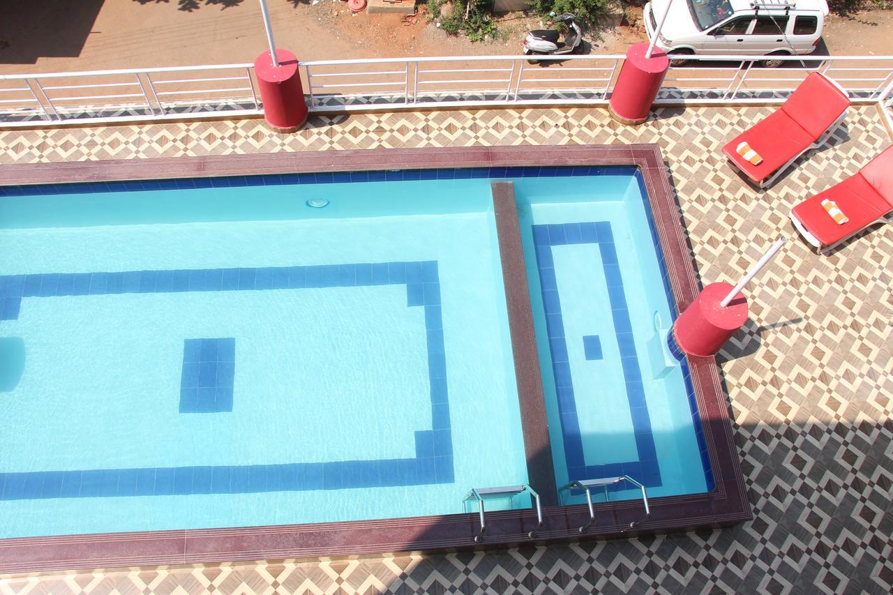 Hotel M R Manfred 卡兰古特 外观 照片